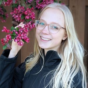 Meet your Posher, Rebecca